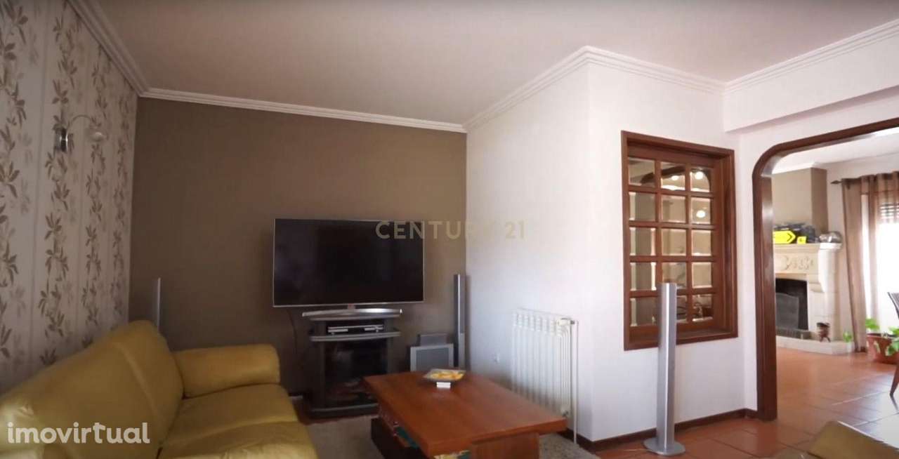 Moradia T4 com piscina - Grande imagem: 2/22