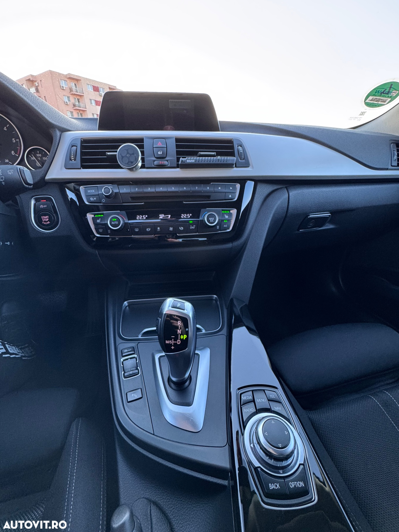 BMW Seria 3 318d Touring Aut. - 23