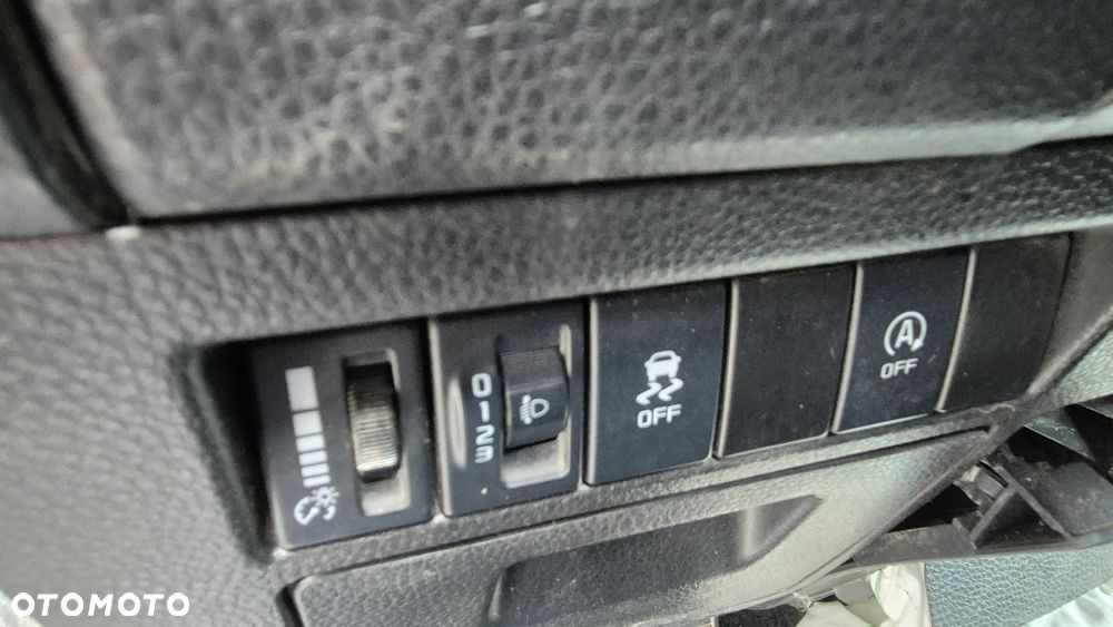 Isuzu D-Max - 9