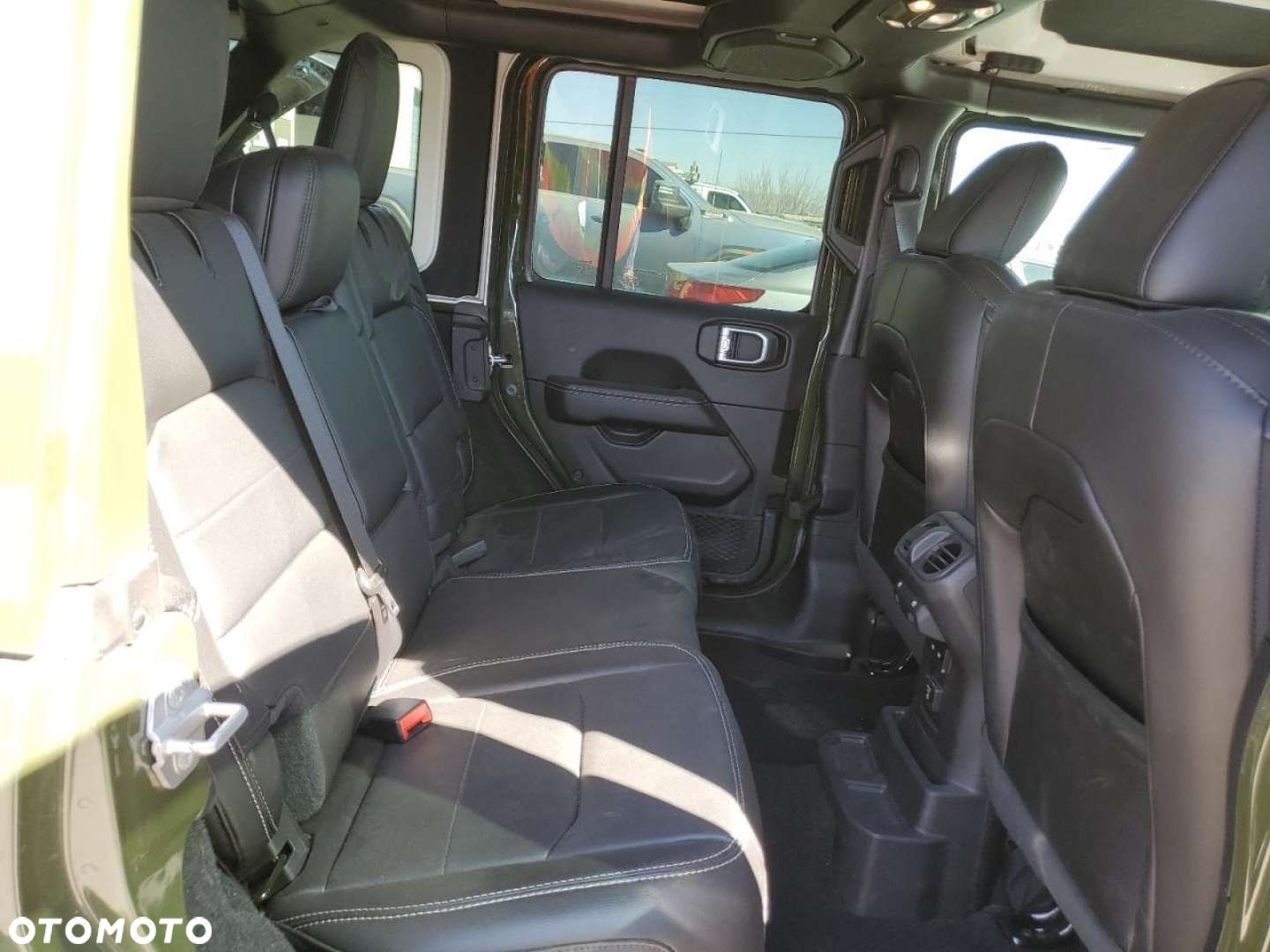 Jeep Wrangler - 11