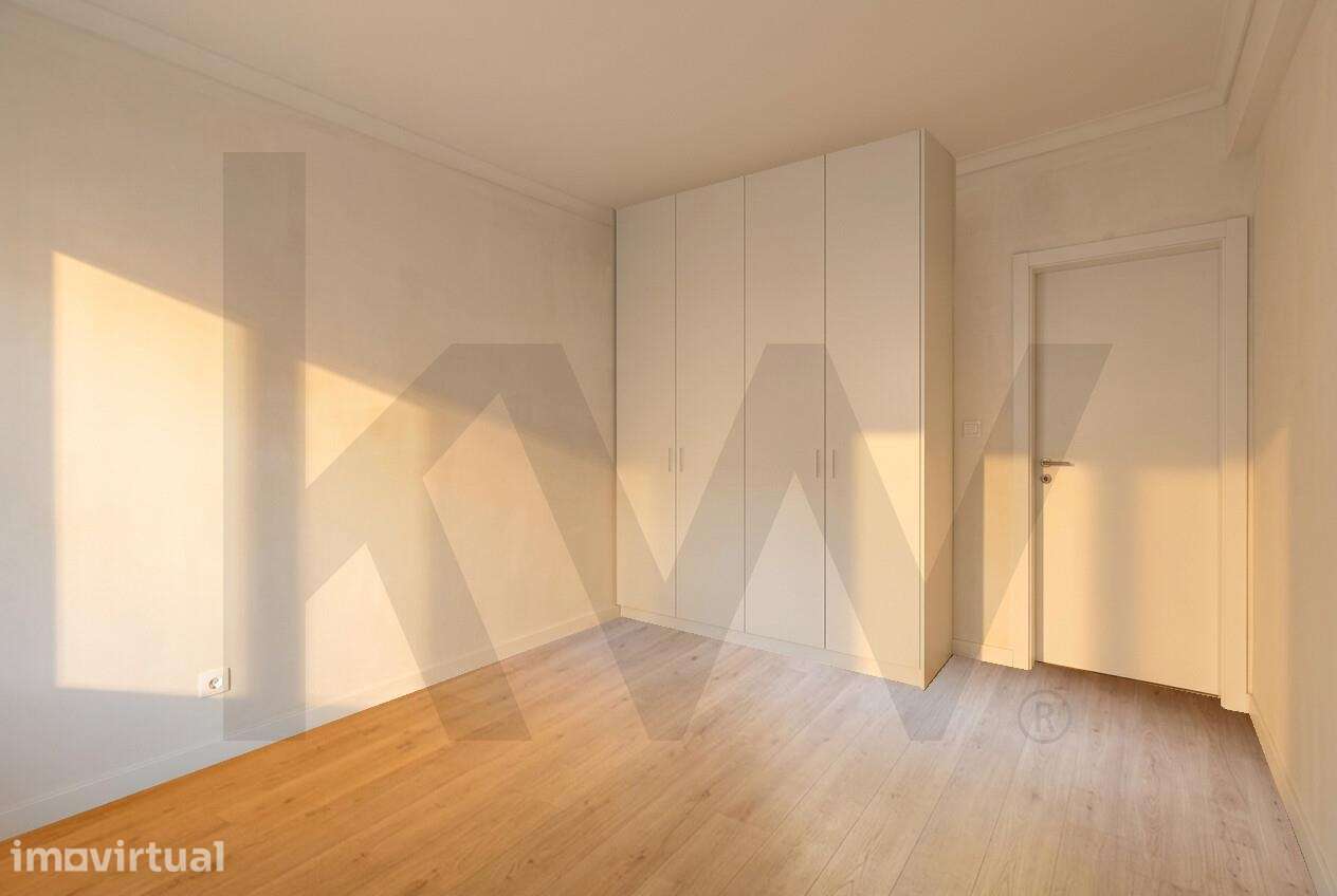 Apartamento T2 Totalmente Remodelado no centro de Monte Abraão – Confo - Grande imagem: 5/23