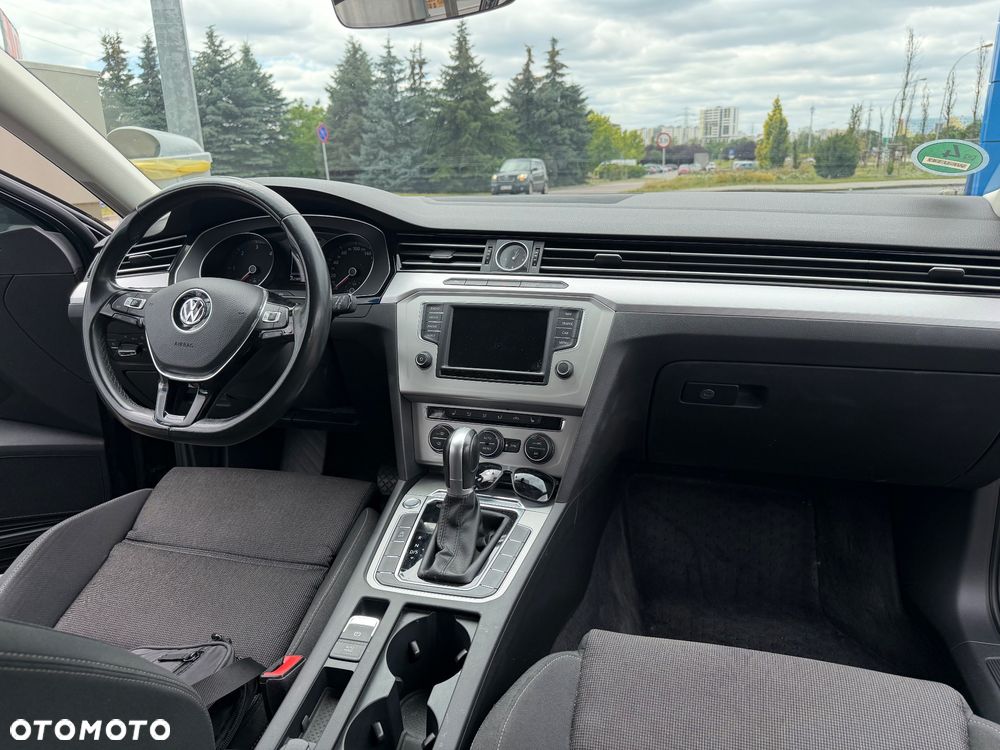 Volkswagen Passat 2.0 TDI (BlueMotion Technology) DSG Comfortline - 17