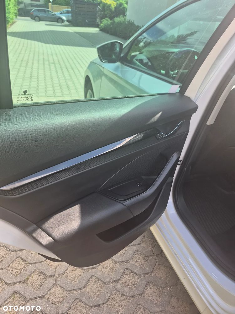 Skoda Octavia 1.5 TSI ACT Ambition - 9
