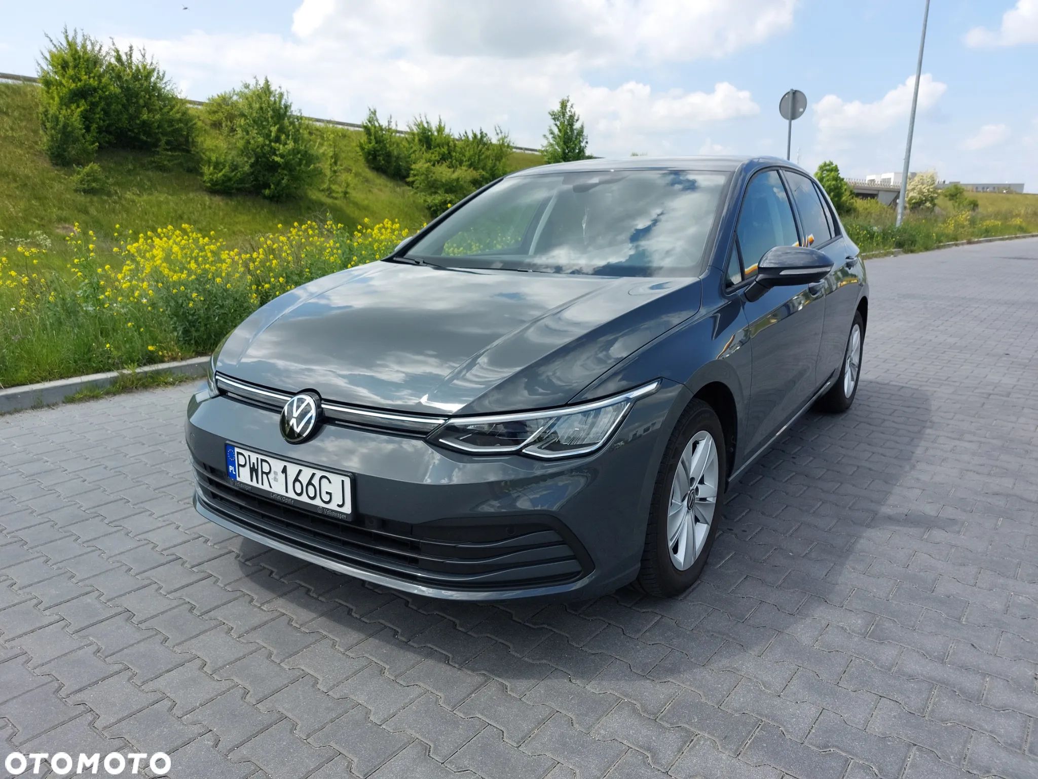 Volkswagen Golf VIII 2.0 TDI Life - 1