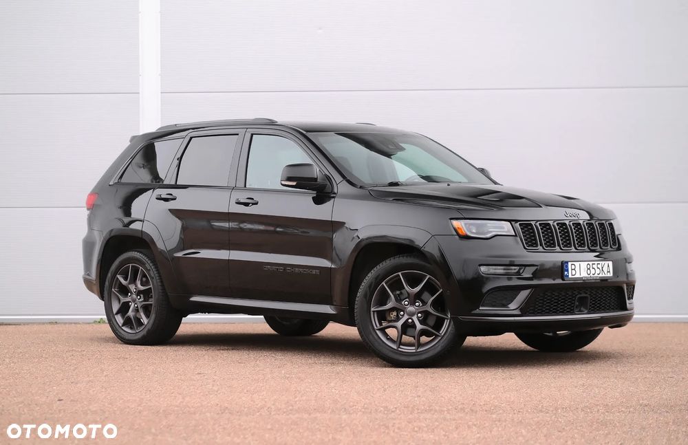 Jeep Grand Cherokee - 12