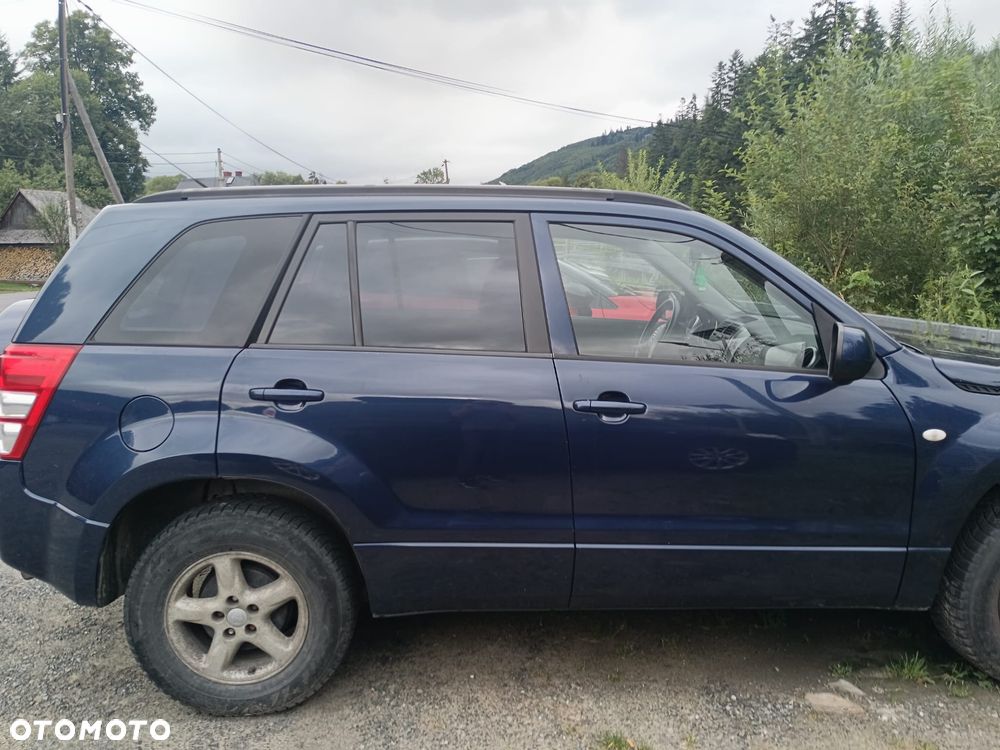 Suzuki Grand Vitara 2.0 - 3