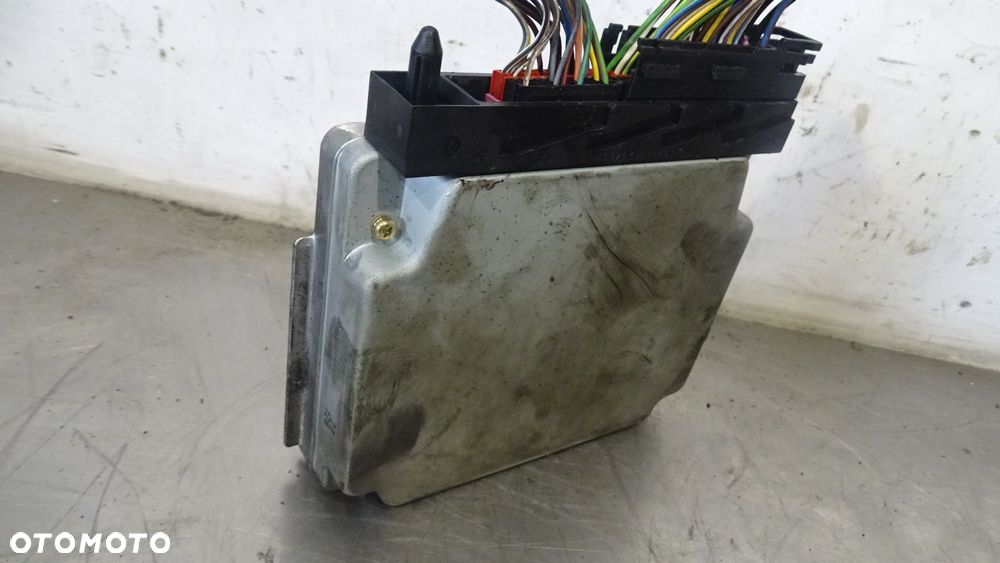 KOMPUTER SILNIKA VOLVO S60 2.4 MB079700-8831 - 4