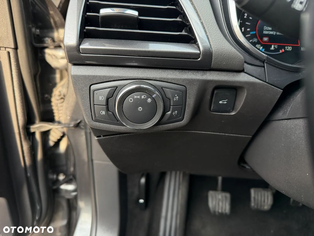 Ford Mondeo SW 2.0 EcoBlue Titanium - 28