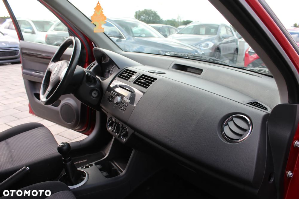 Suzuki Swift 1.3 Comfort - 25