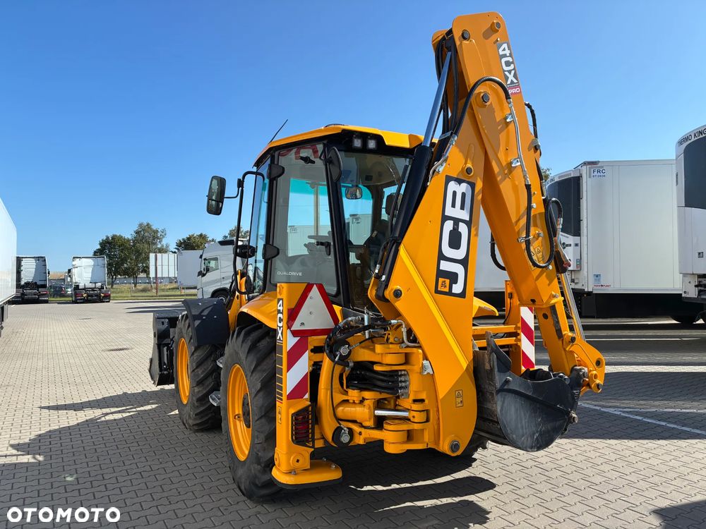 JCB 4CX PRO AEC POWERSLIDE - 7