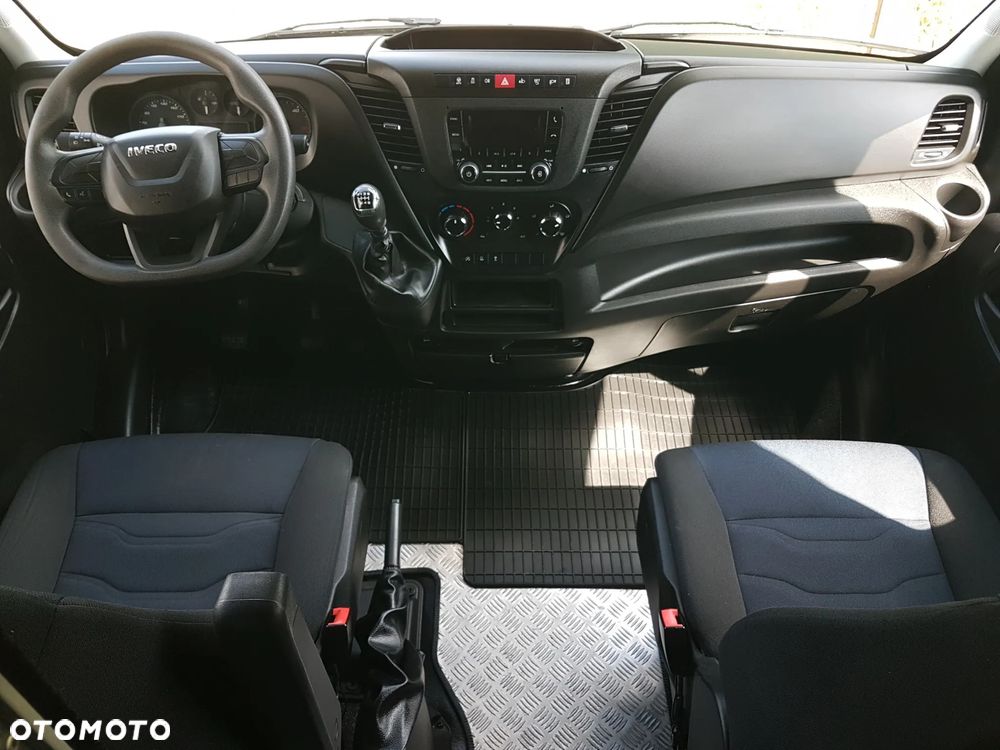 Iveco DAILY KONTENER NISKOPODŁOGOWY 4,43x2,23x2,42 SKLEP FOODTRUCK BAR KLIMA KONIOWÓZ KAMPER - 19
