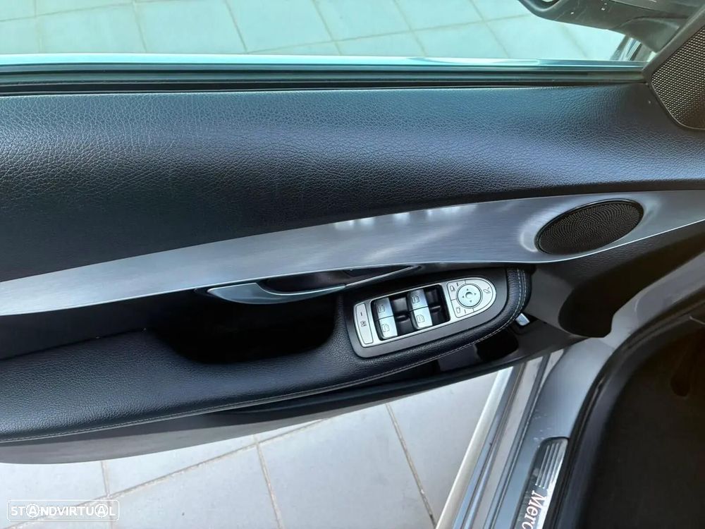 Mercedes-Benz C 300 - 10