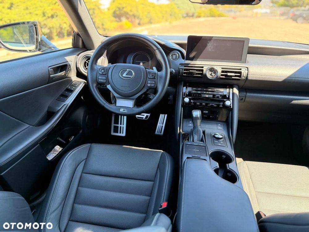 Lexus IS - 17
