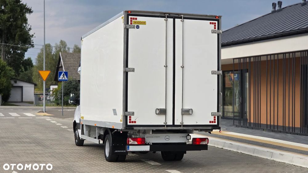 Mercedes-Benz SPRINTER 519 CDI 907❗❗190 KM / FULL OPCJA / AUTOMAT 9G-TRONIC / FULL LED / KONTENER 10EP  / DRZWI Z TYŁU / BLIŹNIAKI / XENON / RAMA / LAWETA / ZABUDOWA JEGGER / PODUSZKI PNEUMATYCZNE / SYPIALKA / SALON POLSKA ❗❗ - 4
