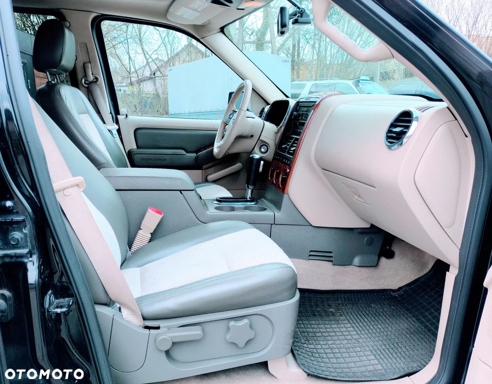 Ford Explorer 4.0 4WD - 9