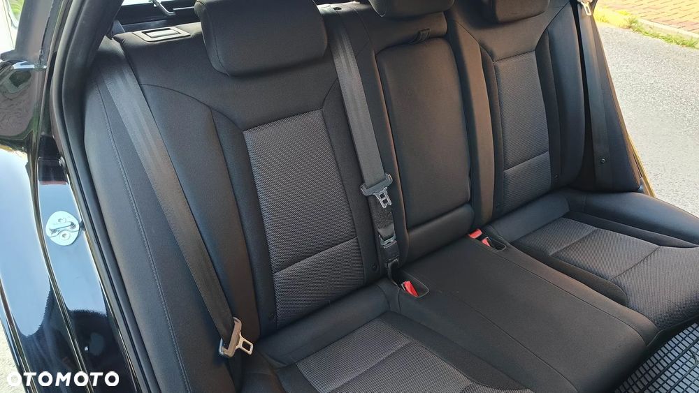 Hyundai i40 1.6 GDI Comfort + - 16