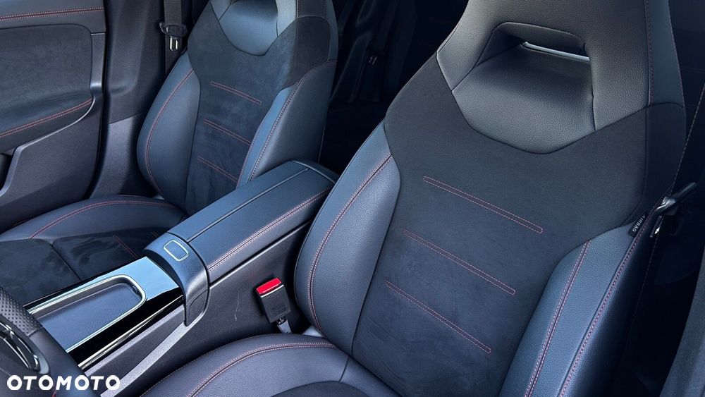 Mercedes-Benz CLA 200 mHEV AMG Line 7G-DCT - 12