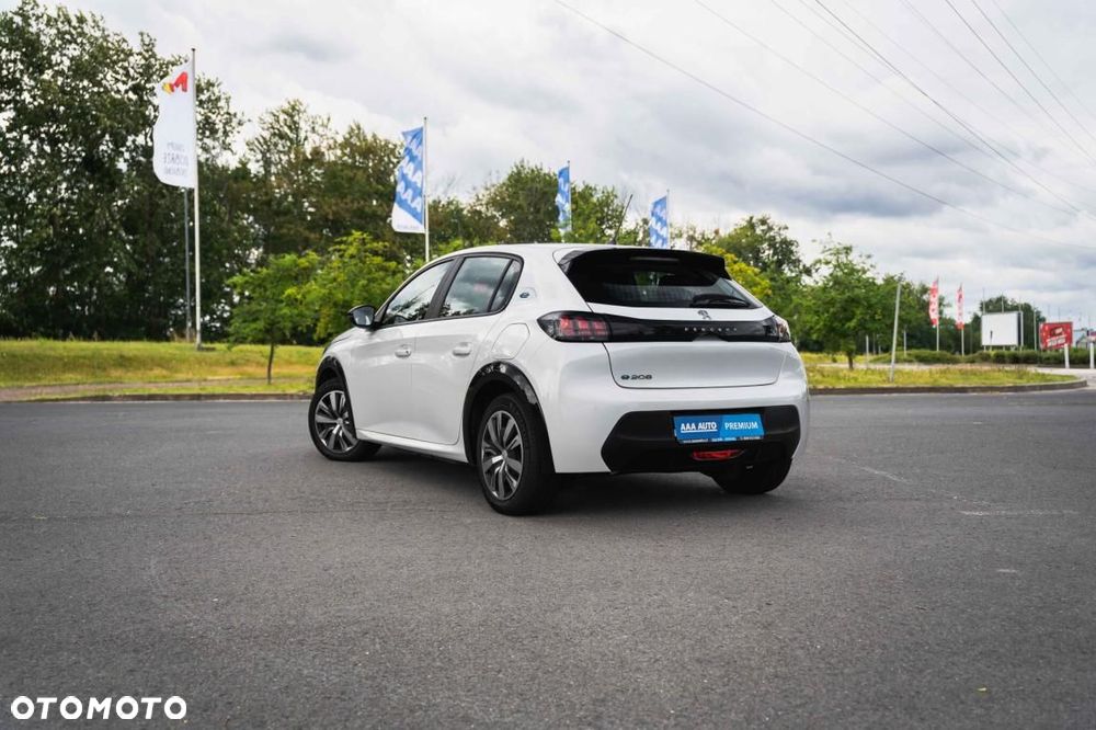 Peugeot 208 - 6