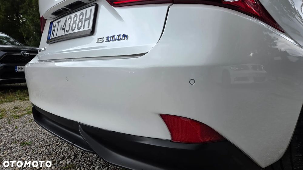 Lexus IS 300h Prestige - 30