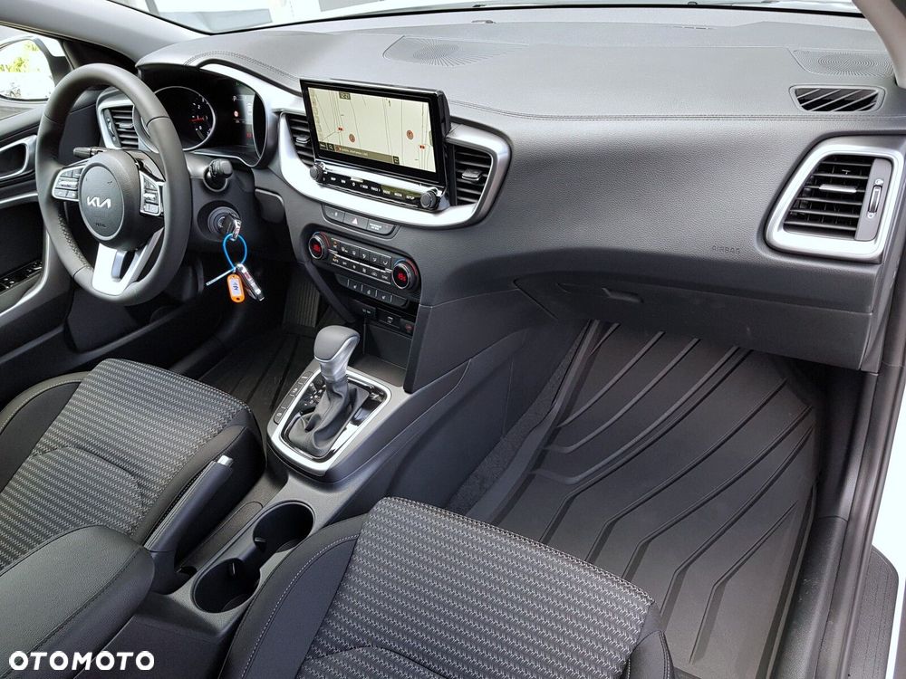 Kia XCeed 1.6 T-GDI M DCT - 24