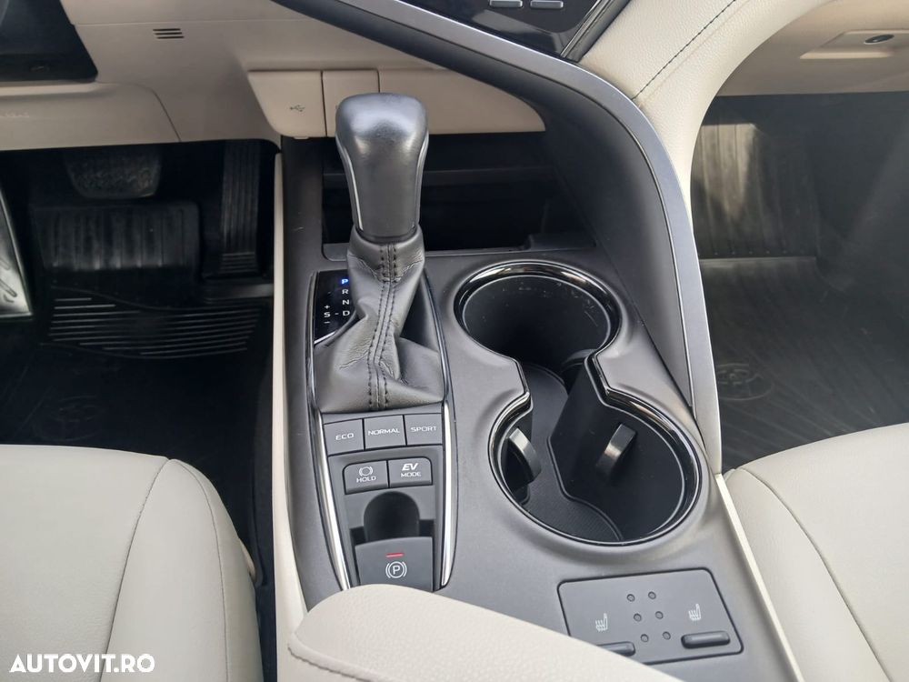 Toyota Camry 2.5 Dynamic - 12