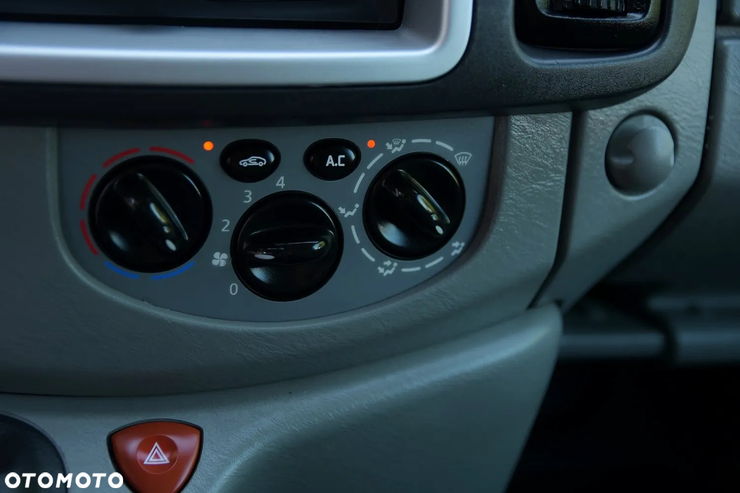 Opel Vivaro - 31
