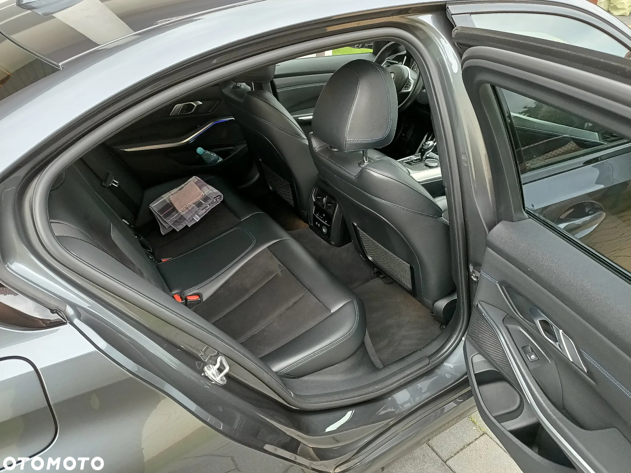 BMW Seria 3 318d M Sport - 10