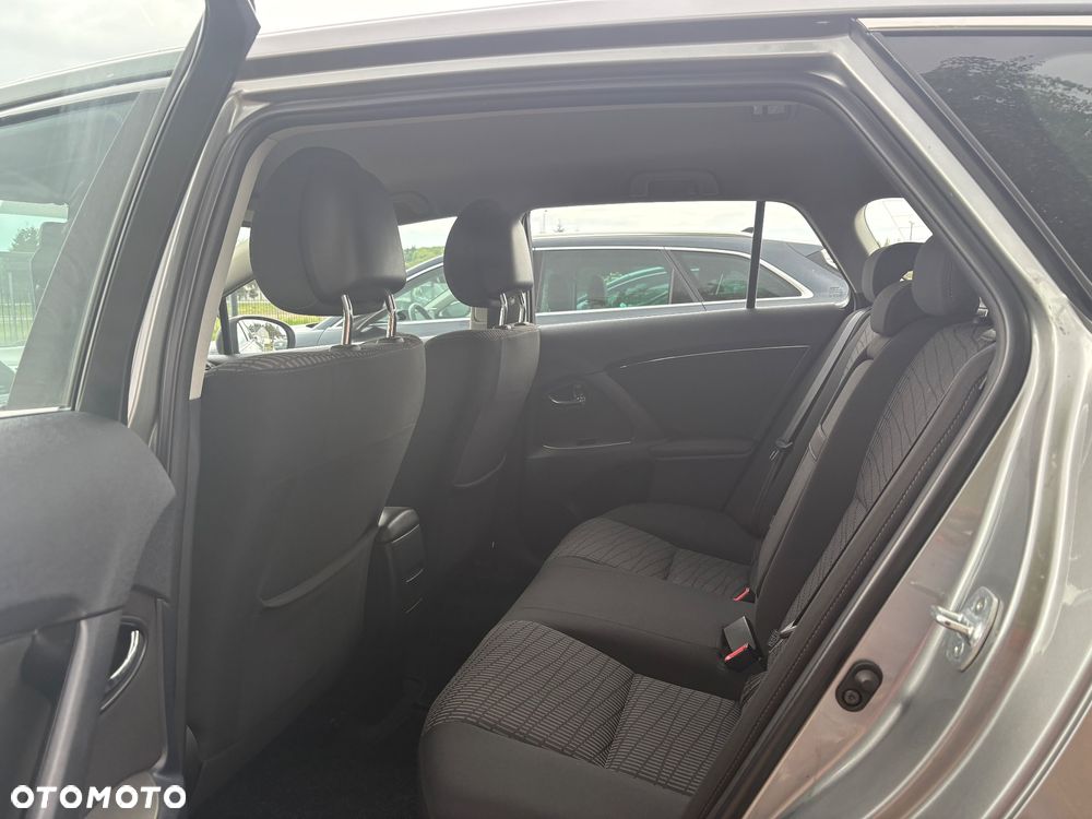 Toyota Avensis 1.8 Edition - 12