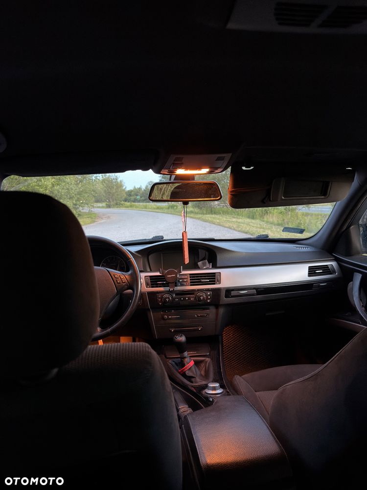 BMW Seria 3 325i - 11