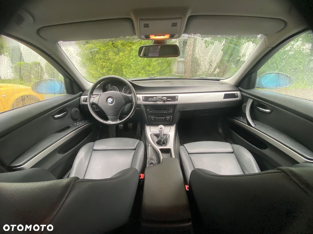 BMW Seria 3 318i - 7