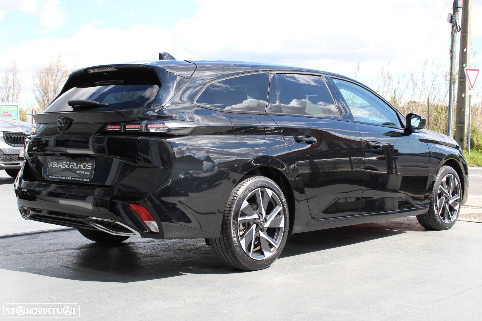 Peugeot 308 SW 1.2 PureTech Allure Pack EAT8 - 8
