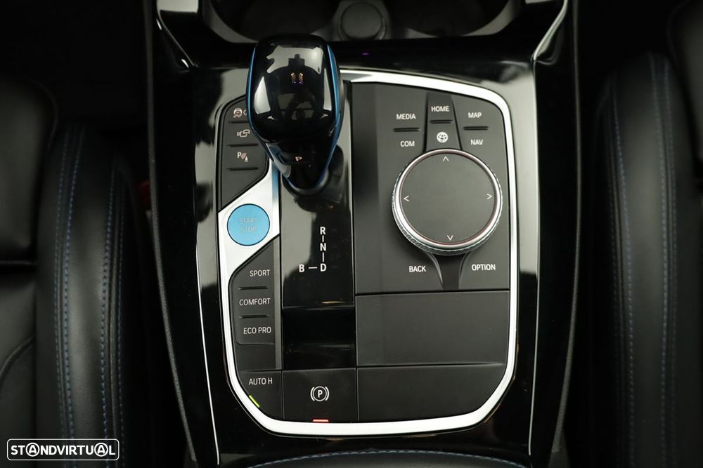BMW iX3 M Sport Impressive - 14