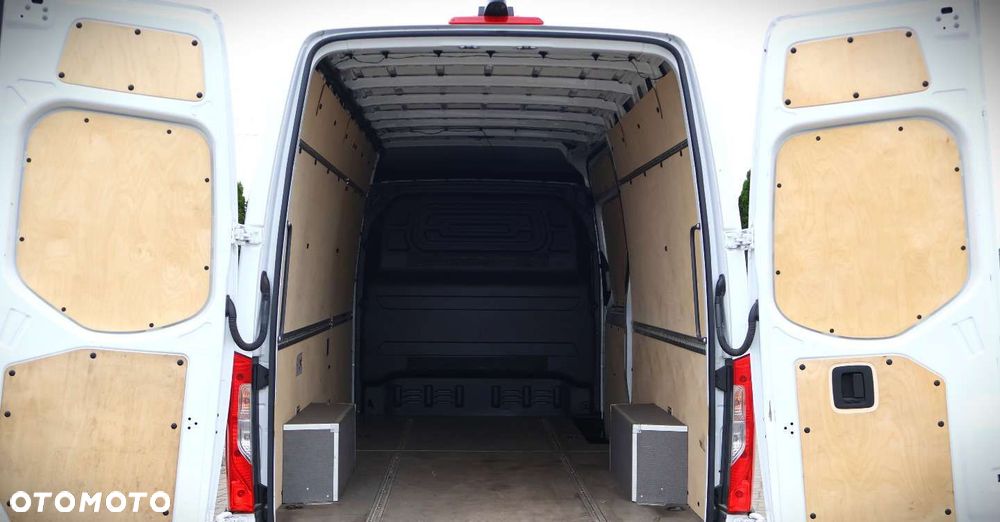 Mercedes-Benz Sprinter - 18