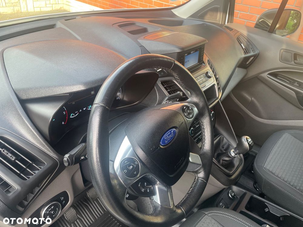 Ford Transit Connect - 17