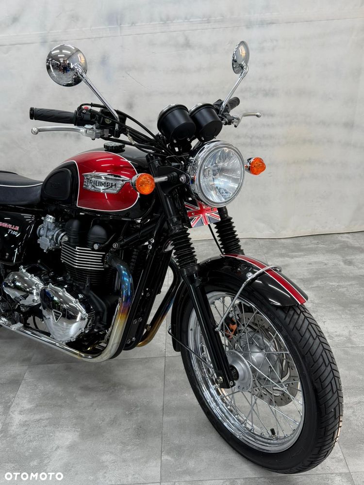Triumph Bonneville - 7