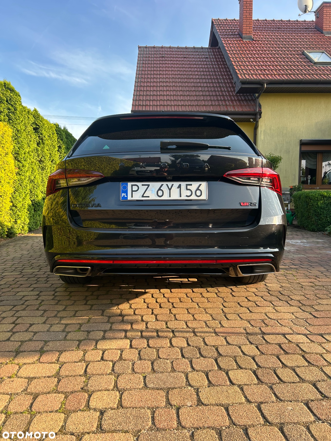 Skoda Octavia 2.0 TDI DSG RS First Edition - 11