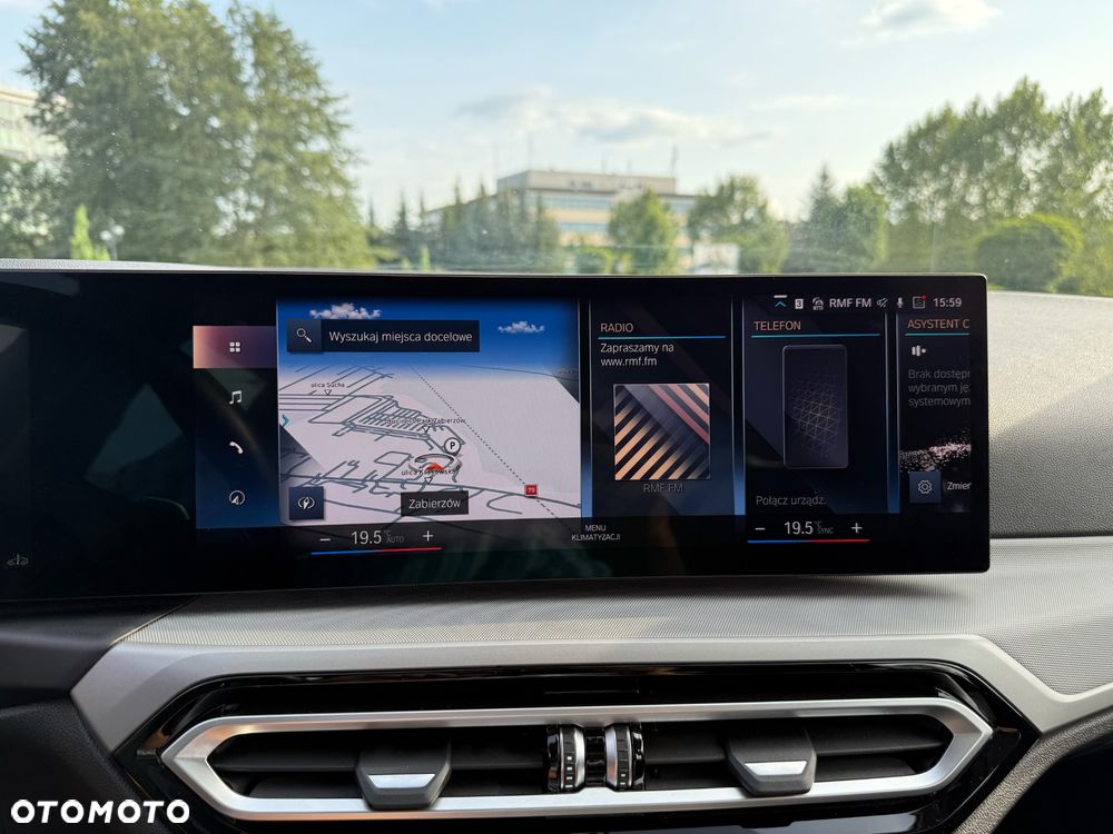 BMW Seria 3 318d Touring - 13