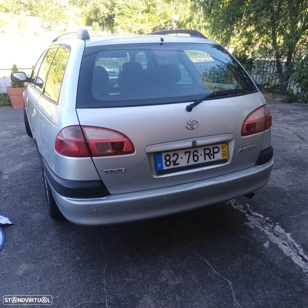 Toyota Avensis SW - 10