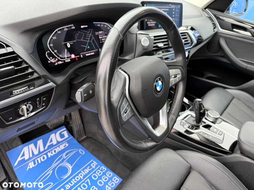 BMW X3 xDrive30e - 17