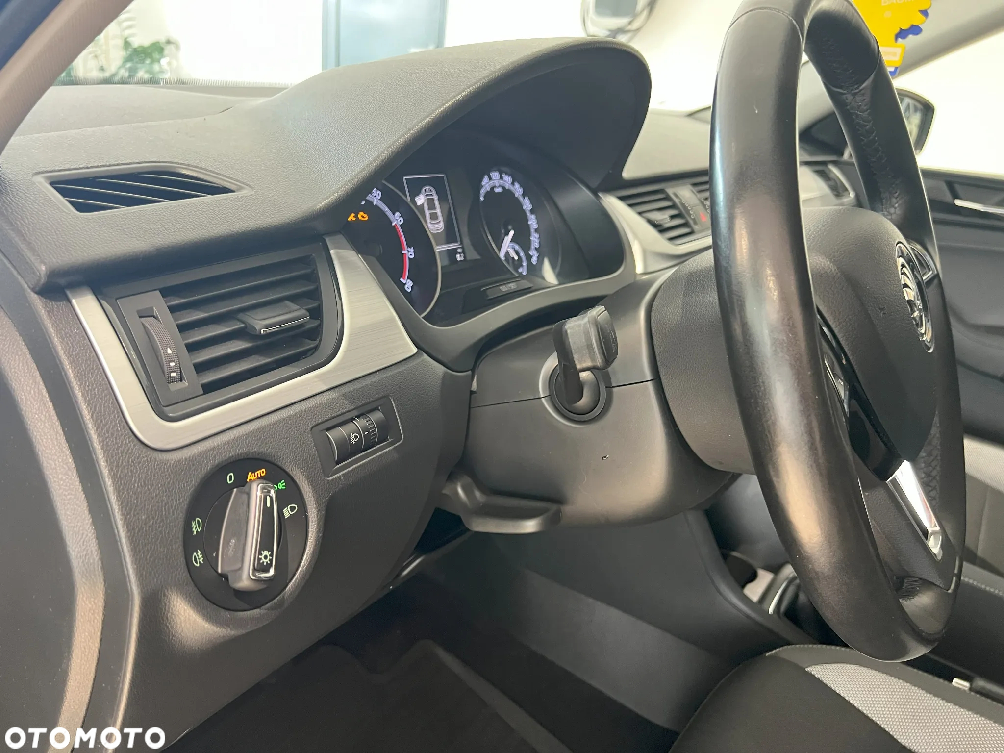 Skoda RAPID 1.0 TSI Ambition - 15