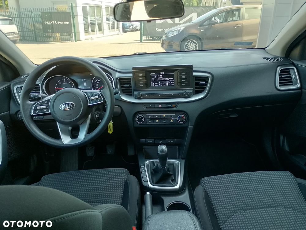 Kia Ceed 1.6 CRDi mHEV S - 10