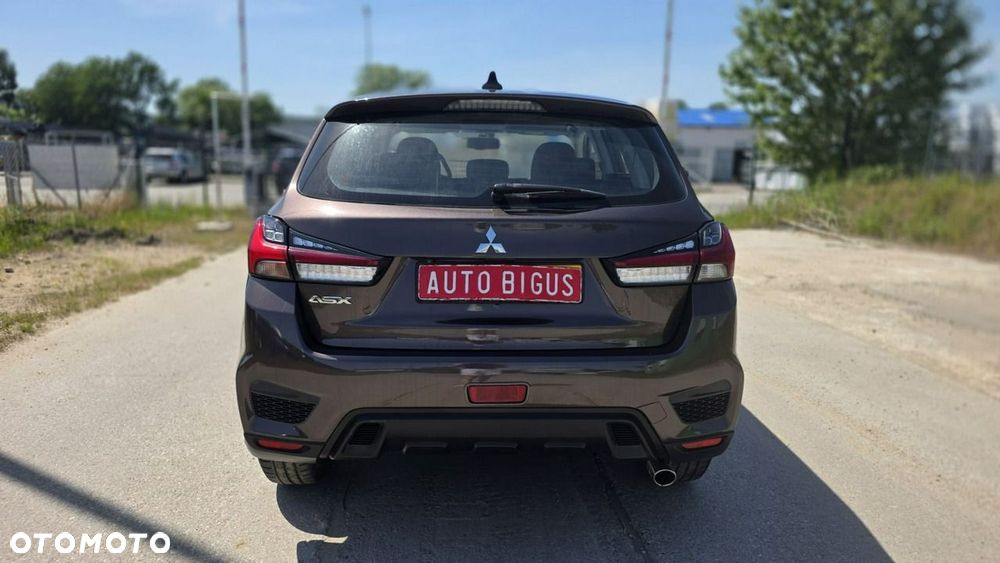 Mitsubishi ASX - 8
