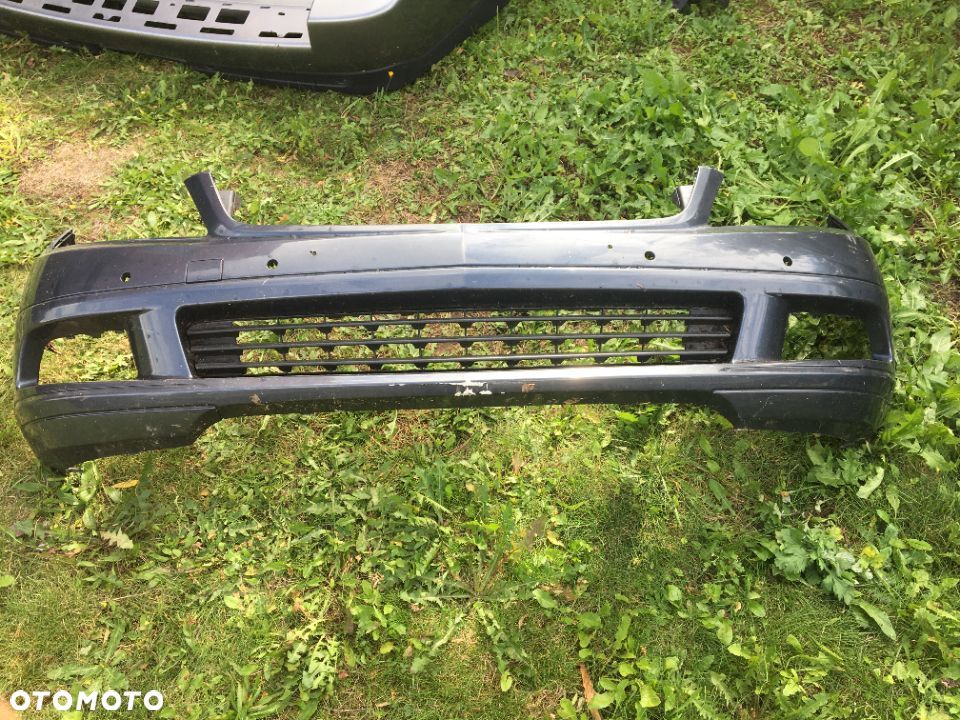 Zderzak przód Mercedes W204