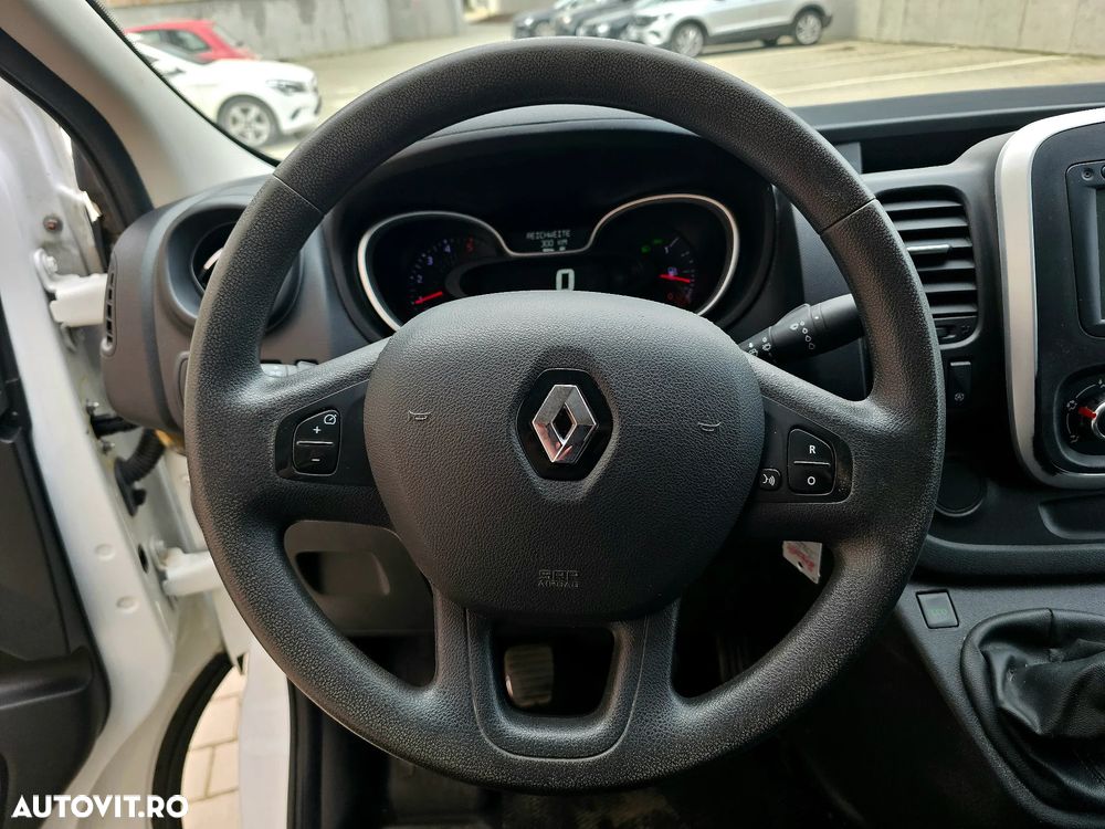 Renault Trafic - 23