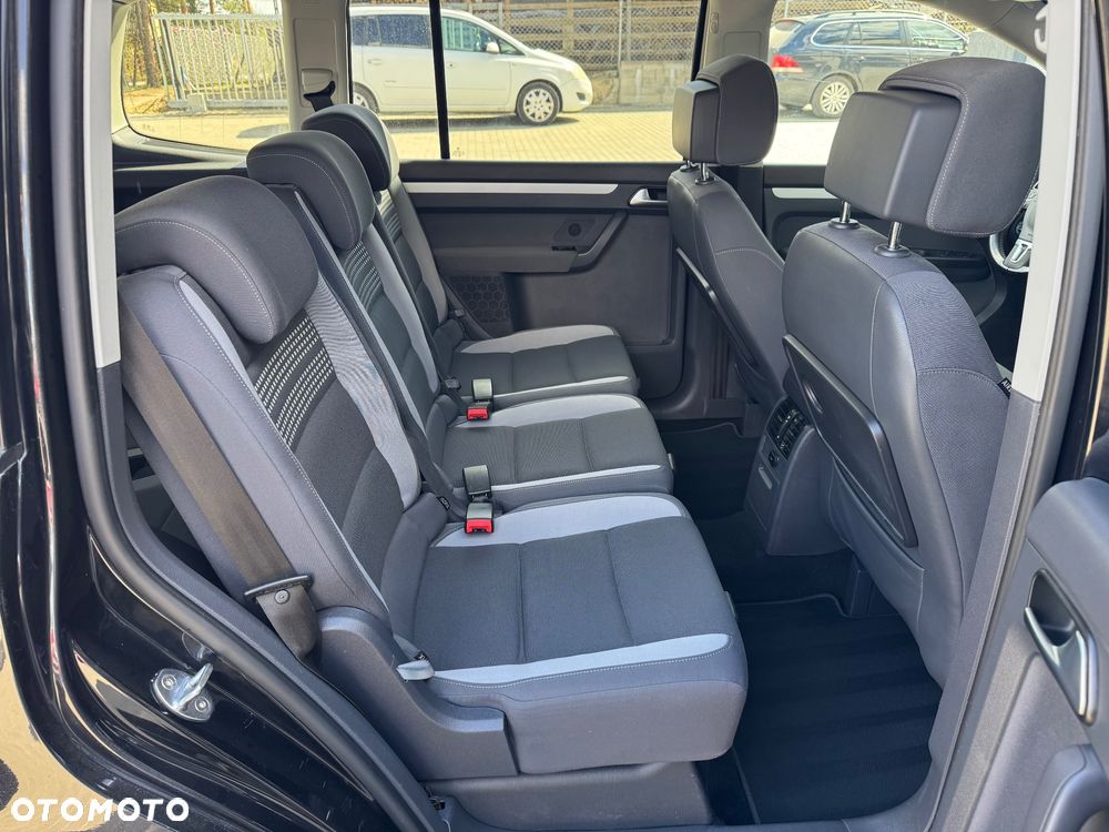 Volkswagen Touran 2.0 TDI DPF DSG Life - 20
