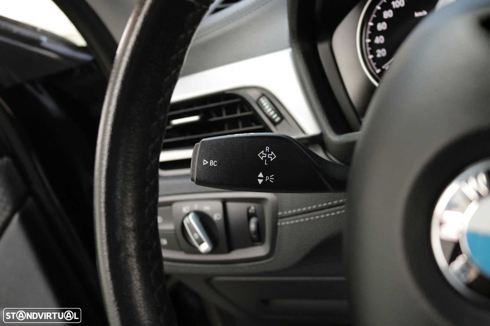 BMW X2 18 d sDrive Auto Advantage - 35