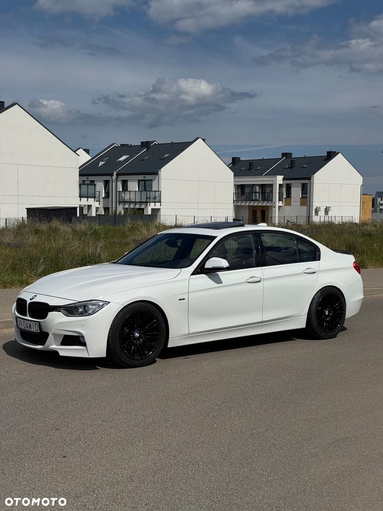 BMW Seria 3 320d DPF Edition Sport - 10