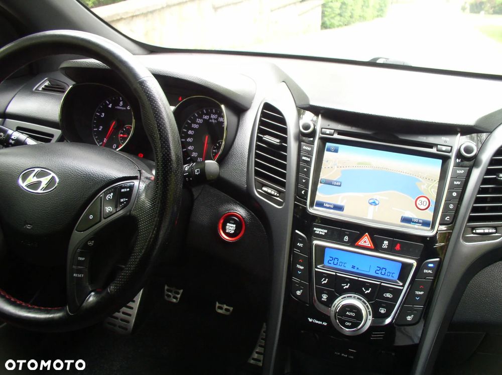 Hyundai i30 1.6 GDI Turbo Luxury - 21