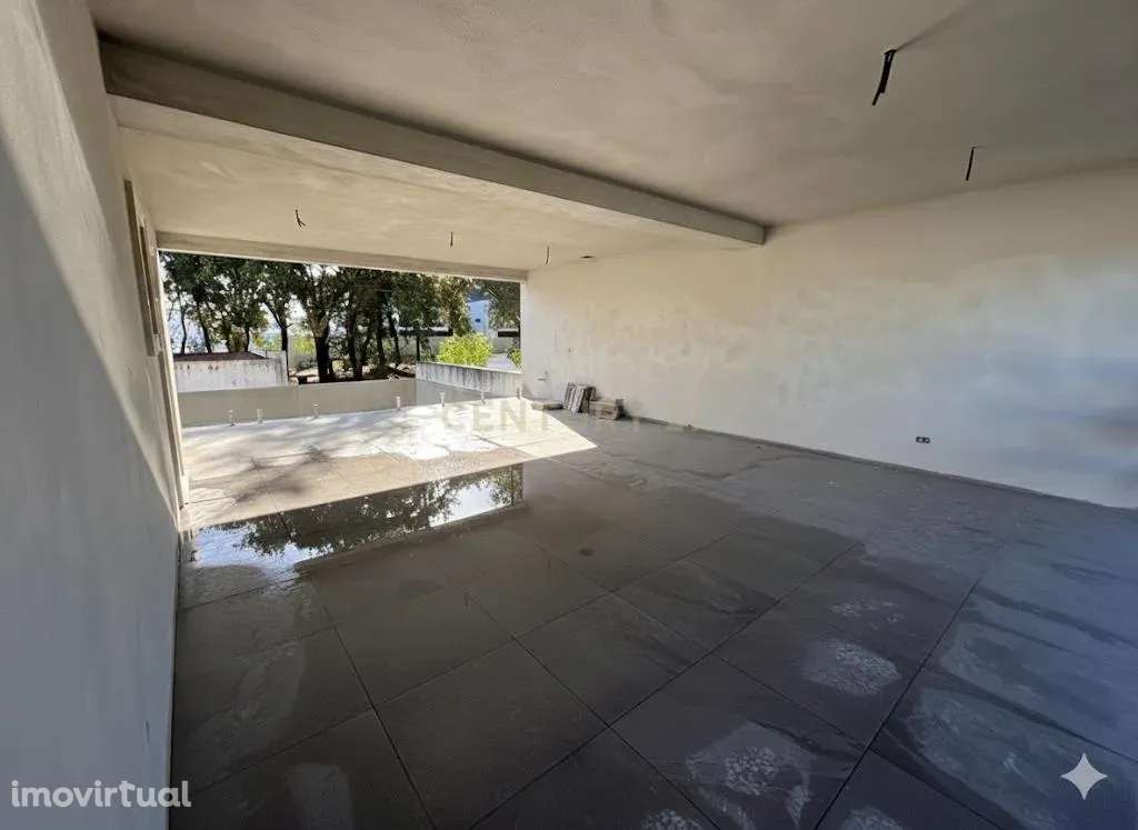 Moradia T3 em Parceiros – Conforto, Elegância e uma Localização Privil - Grande imagem: 3/27