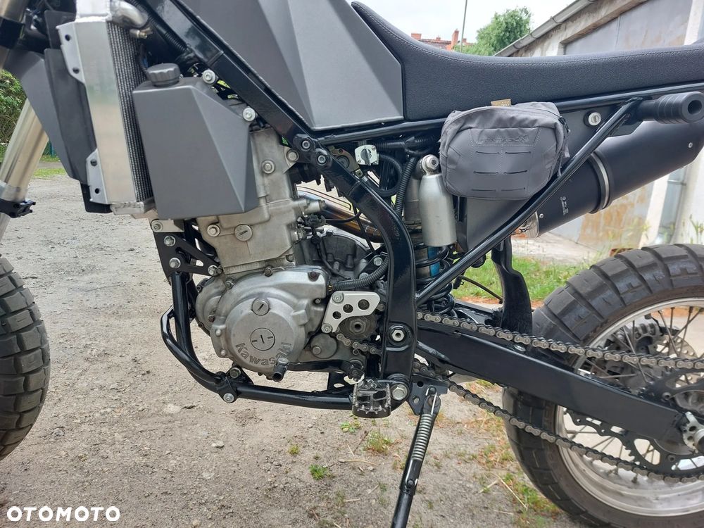 Kawasaki KLX - 8
